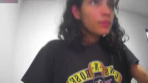 Snapshot of helia_n_amy chatting on 22, 12, 2024 Helia Transfem and Amy online show from 22, 12, 2024