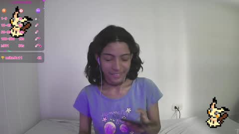 Snapshot of helia_n_amy chatting on 28, 1, 2025 Helia Transfem and Amy online show from 28, 1, 2025