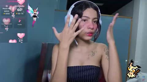 Helia Transfem and Amy online show from 10, 11, 2025