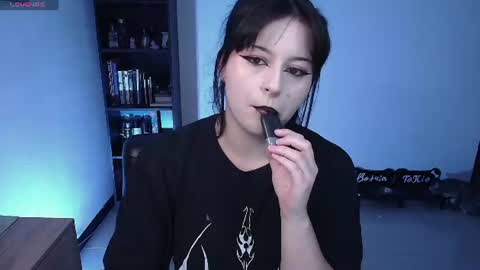 Snapshot of hell_dancer_ chatting on 27, 6, 2026 Lexa online show from 27, 6, 2026