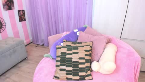 Laura online show from 28, 9, 2025