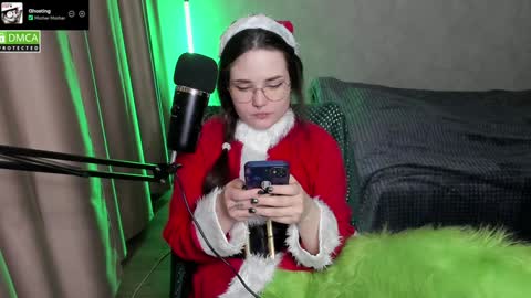 Red online show from 24, 12, 2024