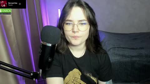 Red online show from 2, 2, 2025