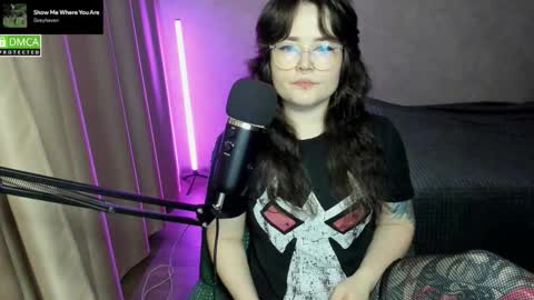 Red online show from 6, 11, 2025