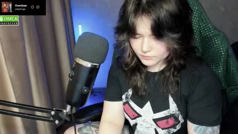 Red online show from 9, 3, 2026