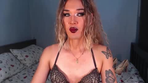 hellatarahathor online show from 12, 1, 2026