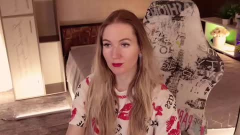 Alisia  Monday to Friday from 10 am to 4 pm GMT 2 online show from 9, 7, 2026