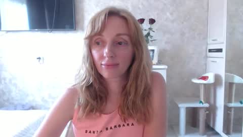 Snapshot of hellokittykaty chatting on 8, 6, 2026 Victory online show from 8, 6, 2026