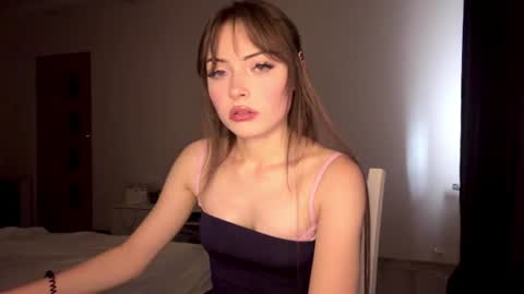 Snapshot of hellyluxury chatting on 12, 6, 2026 hellyluxury online show from 12, 6, 2026