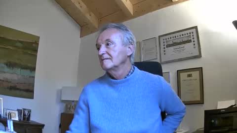 Snapshot of helmut227 chatting on 17, 11, 2025 helmut227 online show from 17, 11, 2025