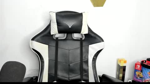 heluehorny13 online show from 10, 1, 2025