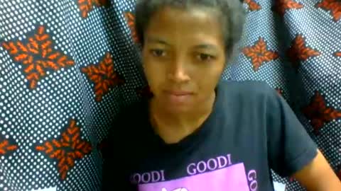 Snapshot of henitsaldy chatting on 9, 7, 2026 henitsaldy online show from 9, 7, 2026