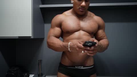 Henri online show from 27, 2, 2026