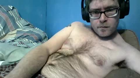 Snapshot of henry_balthazar chatting on 4, 4, 2026 Henry Balthazar online show from 4, 4, 2026