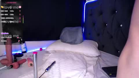 Snapshot of henry_diaz chatting on 14, 11, 2025 Henry online show from 14, 11, 2025