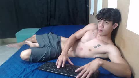 Snapshot of henry_gandy chatting on 1, 2, 2025 HENRY GANDY online show from 1, 2, 2025