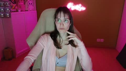 HeraLuna  online show from 15, 1, 2025