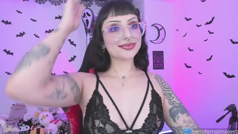 Snapshot of herinfernalmajesty chatting on 12, 12, 2024 Marie online show from 12, 12, 2024