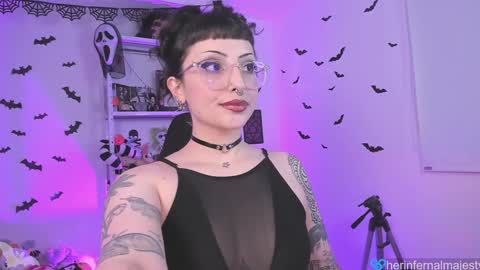 Snapshot of herinfernalmajesty chatting on 10, 1, 2025 Marie online show from 10, 1, 2025