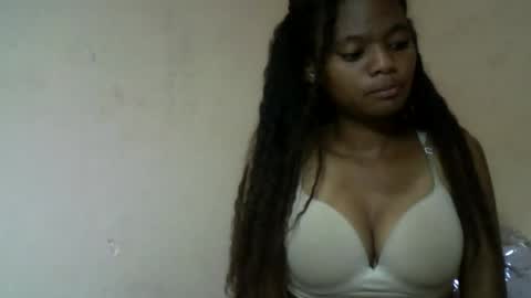 Snapshot of herisse01 chatting on 3, 6, 2026 herisse01 online show from 3, 6, 2026