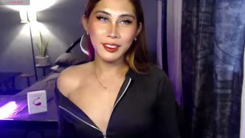 Snapshot of herrafoxx chatting on 15, 7, 2026 Davey online show from 15, 7, 2026