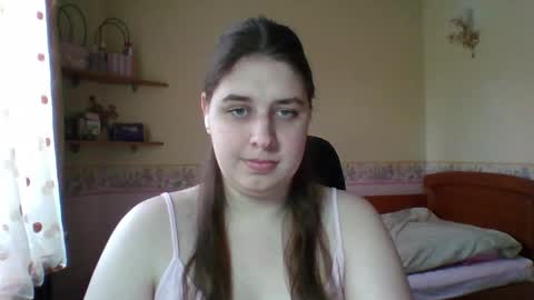 hess_luna_ online show from 8, 4, 2026