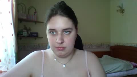 Snapshot of hess_luna_ chatting on 9, 6, 2026 hess_luna_ online show from 9, 6, 2026