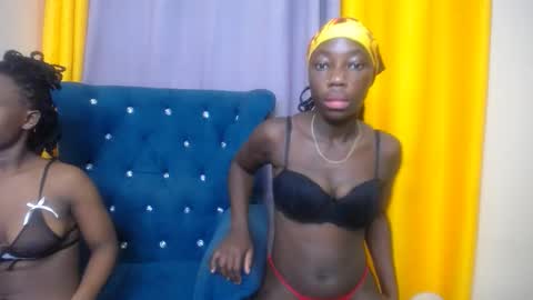 Snapshot of hevyn_sweetness chatting on 1, 11, 2025 Hevyn online show from 1, 11, 2025