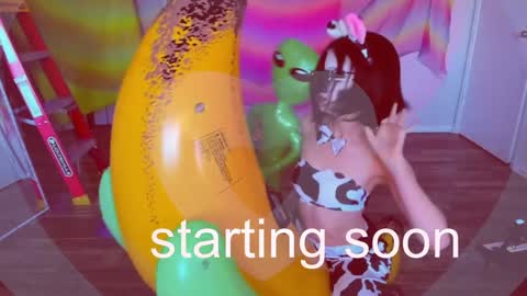 Snapshot of hexivu chatting on 13, 10, 2025 salem online show from 13, 10, 2025