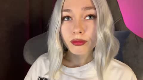  Nora  online show from 25, 6, 2026