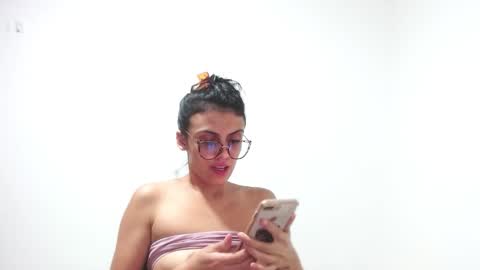 Snapshot of hhayek_eva7 chatting on 27, 2, 2025 Eva online show from 27, 2, 2025