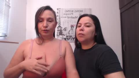 Snapshot of hidden_tinna chatting on 30, 7, 2026 Tinna online show from 30, 7, 2026