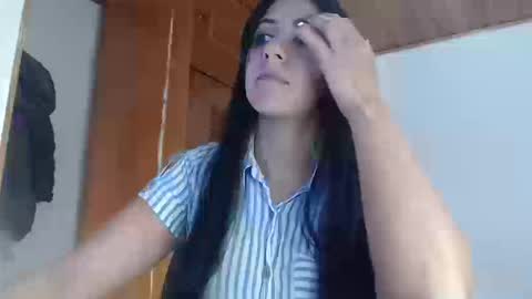 hilaril18 online show from 24, 9, 2025