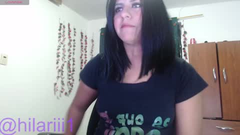 hilaril18 online show from 13, 4, 2026