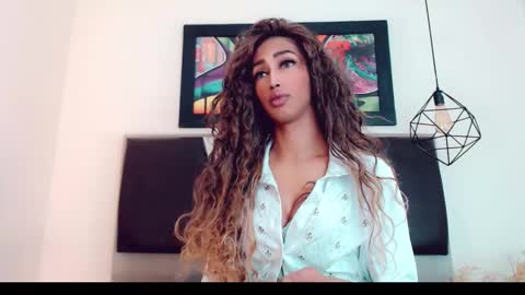 Hilary Avilan online show from 16, 12, 2025