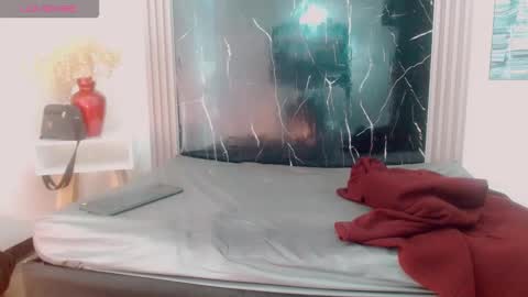 Hilary Avilan online show from 13, 4, 2026