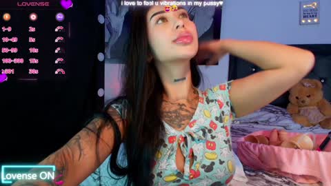 Snapshot of hilary_jones_22 chatting on 19, 1, 2025 LUNA new account FOLLOW ME online show from 19, 1, 2025