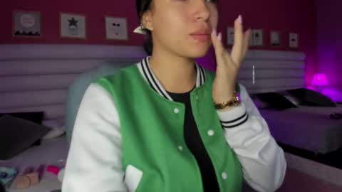 hilary_tailor online show from 18, 10, 2025