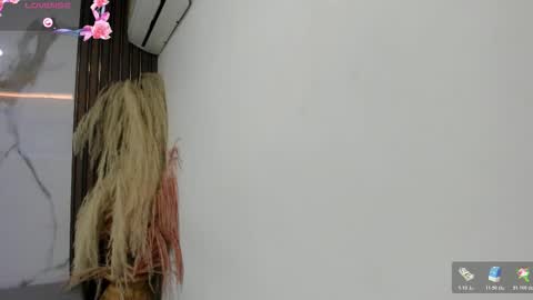 Hilary Thomsom online show from 7, 1, 2026