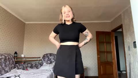 Snapshot of hildeconery chatting on 3, 5, 2026 Julia online show from 3, 5, 2026