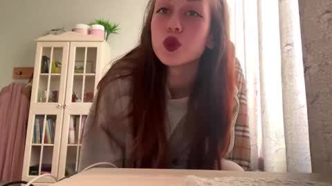 Hi Im Elizabeth online show from 6, 11, 2025