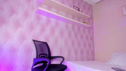  Hillary  online show from 31, 1, 2025