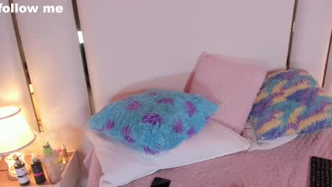 Hillary online show from 21, 2, 2025