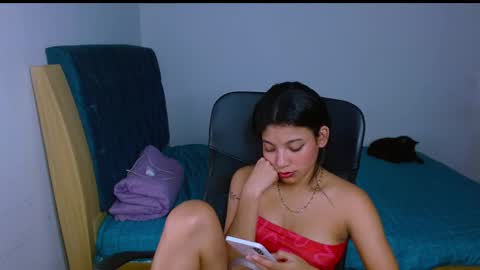 Snapshot of hinata_9 chatting on 2, 2, 2026 0600AM-1100AM - online show from 2, 2, 2026