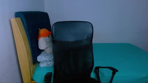 Snapshot of hinata_9 chatting on 3, 3, 2026 0600AM-1100AM - online show from 3, 3, 2026