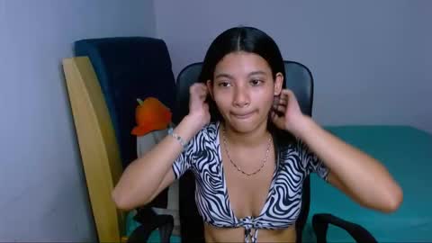 Snapshot of hinata_9 chatting on 4, 3, 2026 0600AM-1100AM - online show from 4, 3, 2026