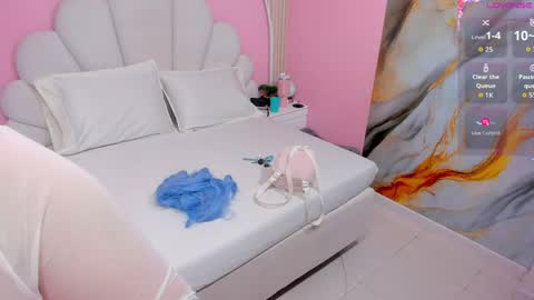 Snapshot of hinata_dolly chatting on 25, 4, 2026 hinata_dolly online show from 25, 4, 2026
