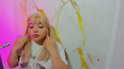 Snapshot of hinata_dolly chatting on 7, 5, 2026 hinata_dolly online show from 7, 5, 2026