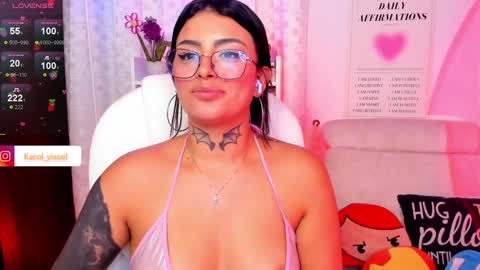 Snapshot of hinataweed01 chatting on 4, 2, 2025 Karol Independent Model online show from 4, 2, 2025