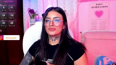 Snapshot of hinataweed01 chatting on 15, 2, 2025 Karol Independent Model online show from 15, 2, 2025